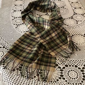 Scottish 100% cashmere tartan scarf. 12”x68”. In excellent condition.